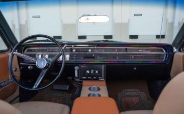 Lincoln-Continental-1965-4-Door-33