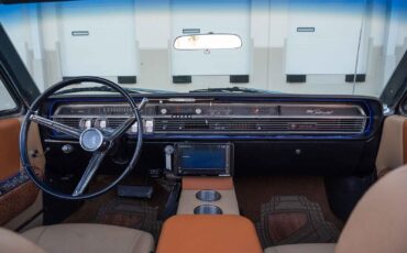 Lincoln-Continental-1965-4-Door-34