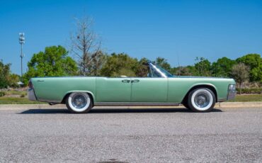 Lincoln-Continental-1965-4-Door-6