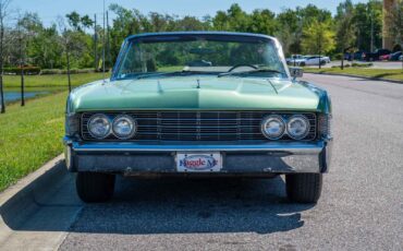 Lincoln-Continental-1965-4-Door-9