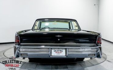 Lincoln-Continental-1965-Sedan-11