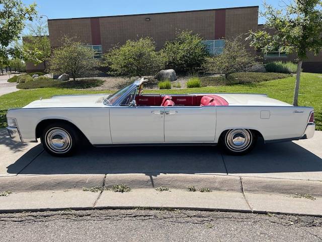Lincoln-Continental-1965-white-1