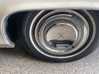 Lincoln-Continental-1965-white-19