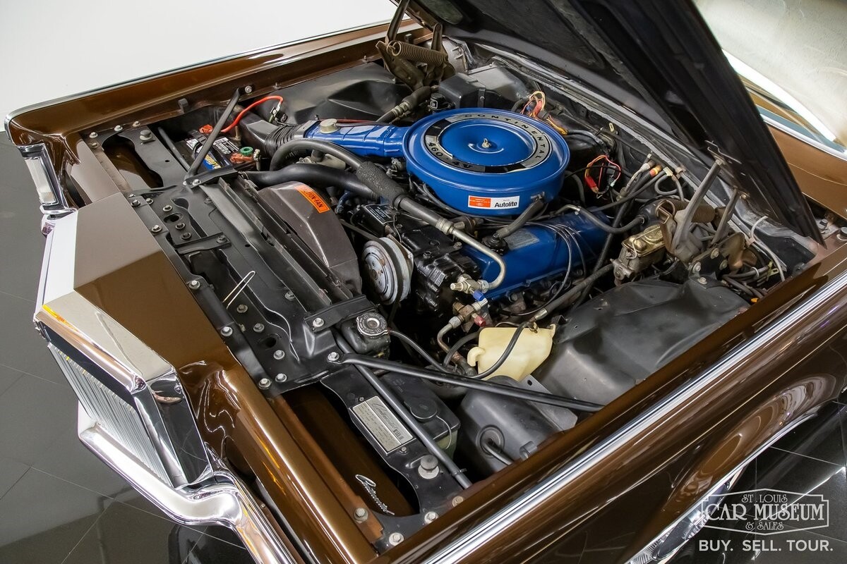 Lincoln-Continental-1971-Coupe-16