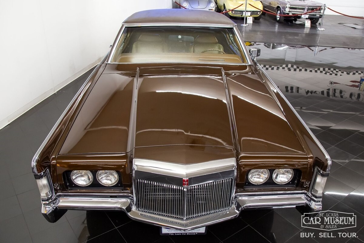 Lincoln-Continental-1971-Coupe-29