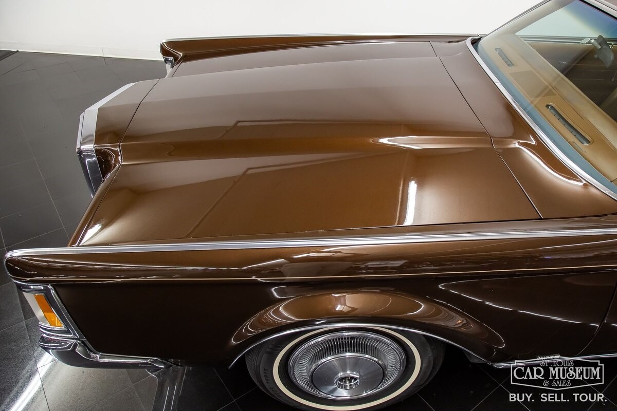 Lincoln-Continental-1971-Coupe-30