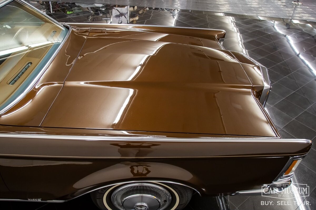Lincoln-Continental-1971-Coupe-31