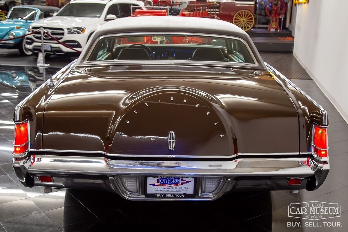 Lincoln-Continental-1971-Coupe-38