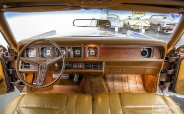 Lincoln-Continental-1971-Coupe-4