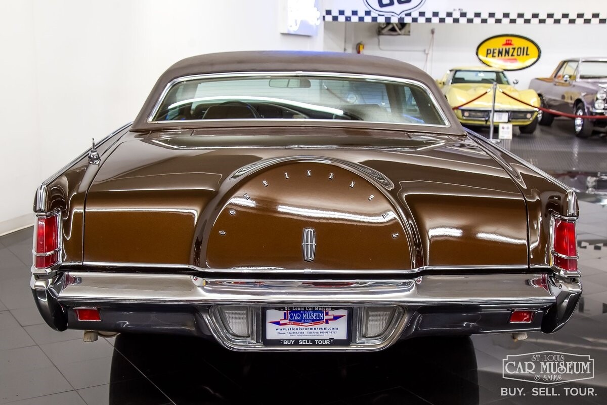 Lincoln-Continental-1971-Coupe-6