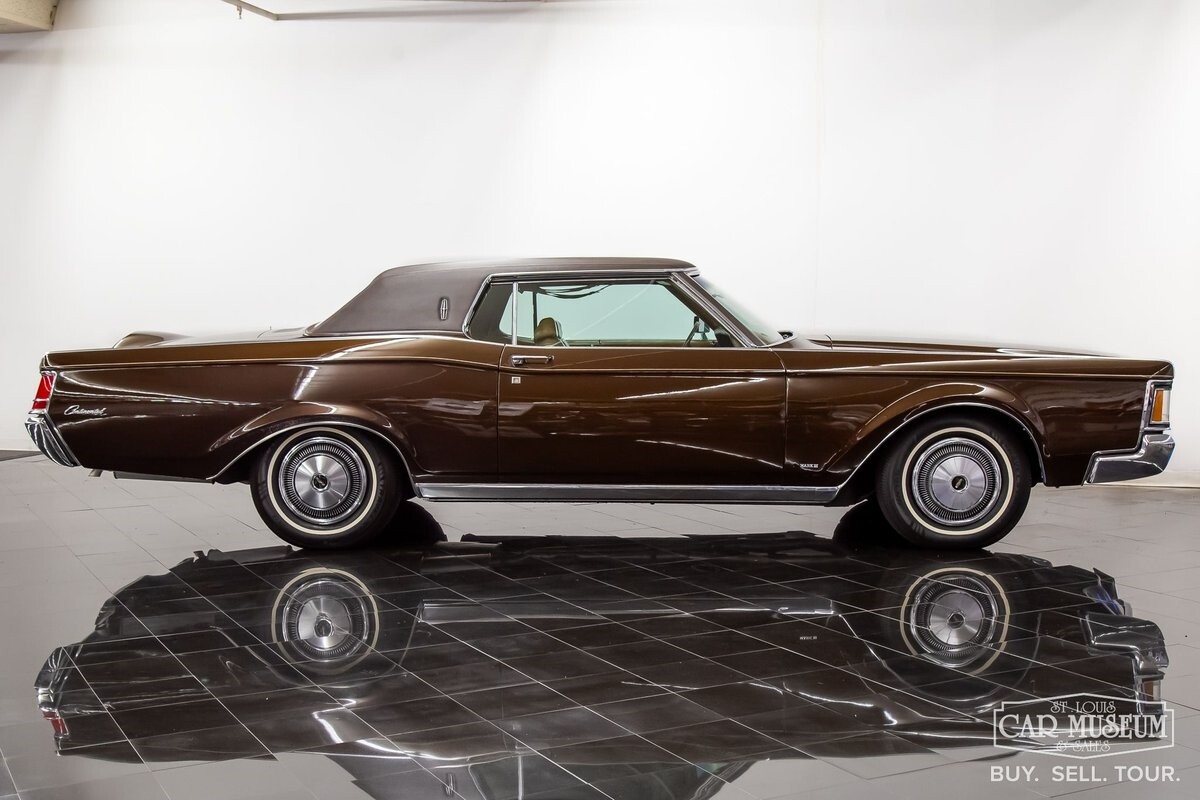Lincoln-Continental-1971-Coupe-7