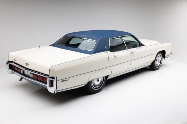 Lincoln-Continental-1973-Sedan-2