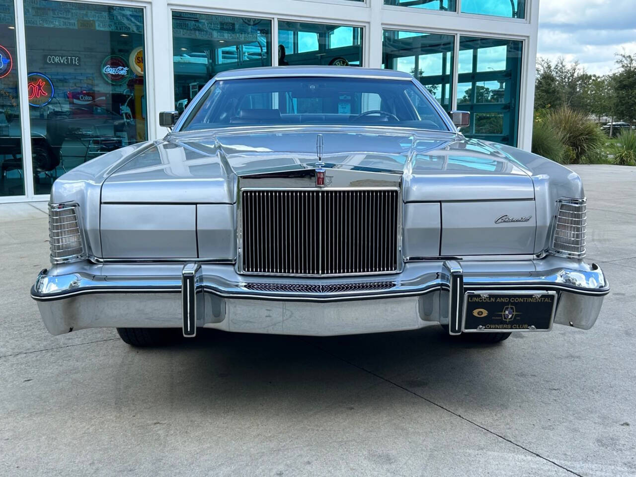 Lincoln-Continental-1975-Convertible-1