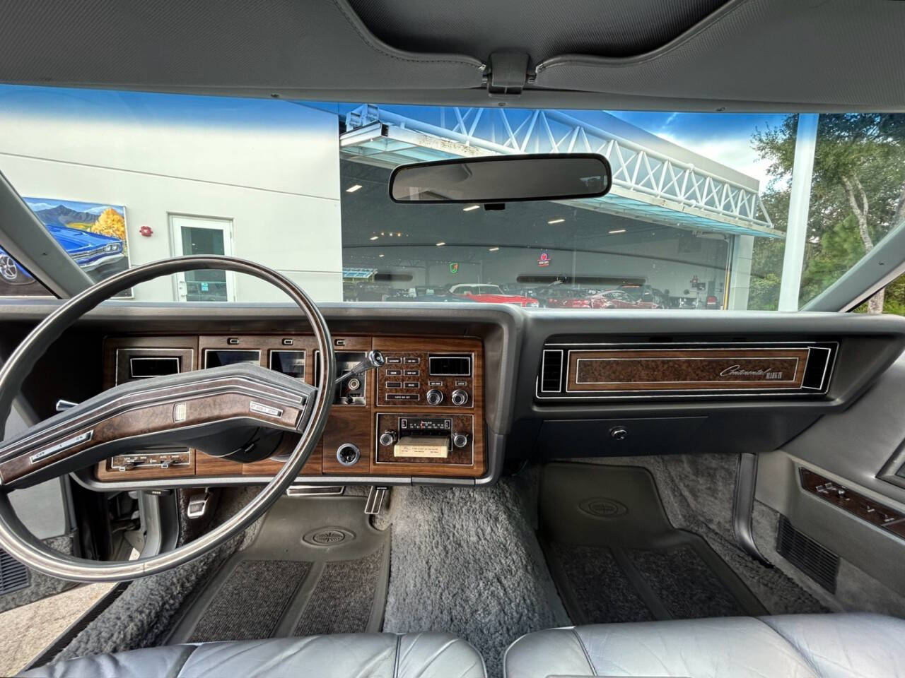 Lincoln-Continental-1975-Convertible-17