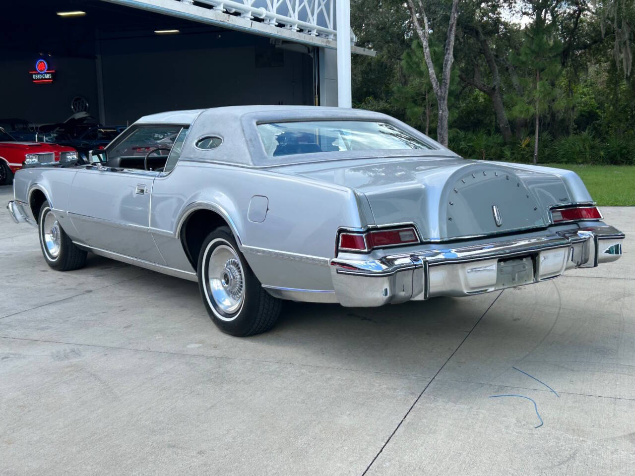Lincoln-Continental-1975-Convertible-9