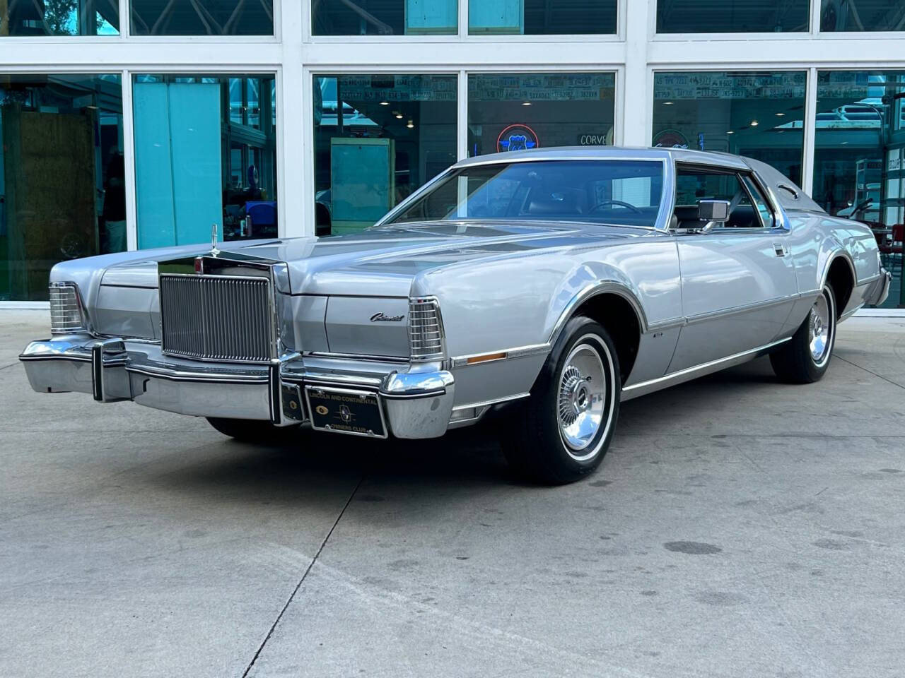 Lincoln-Continental-1975-Convertible