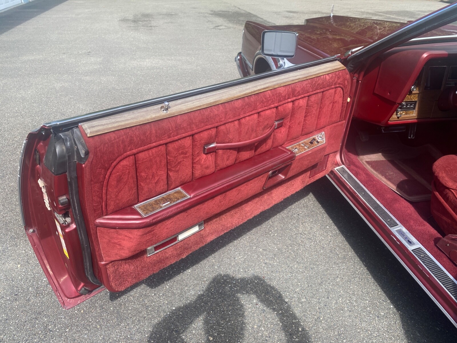 Lincoln-Continental-1976-Coupe-12