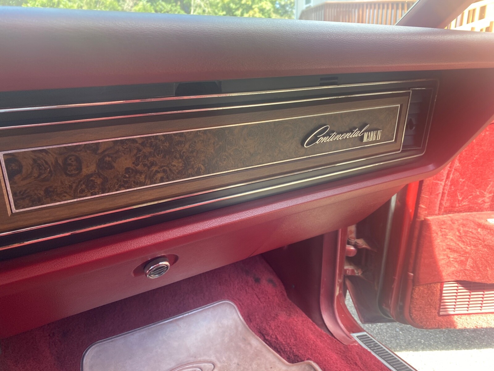 Lincoln-Continental-1976-Coupe-17