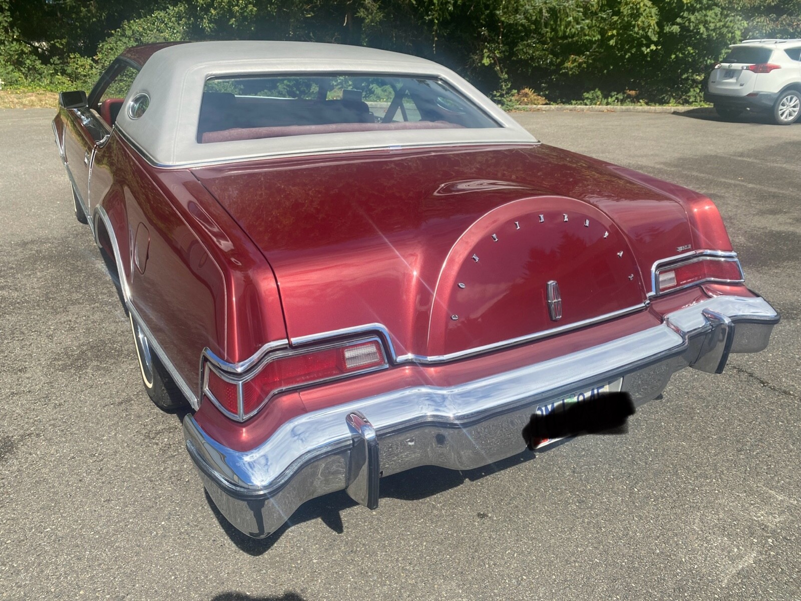 Lincoln-Continental-1976-Coupe-2