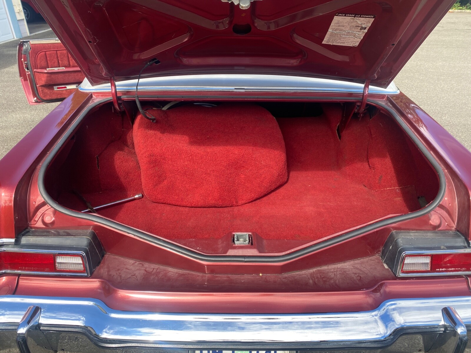 Lincoln-Continental-1976-Coupe-4