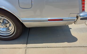 Lincoln-Continental-1977-Coupe-5