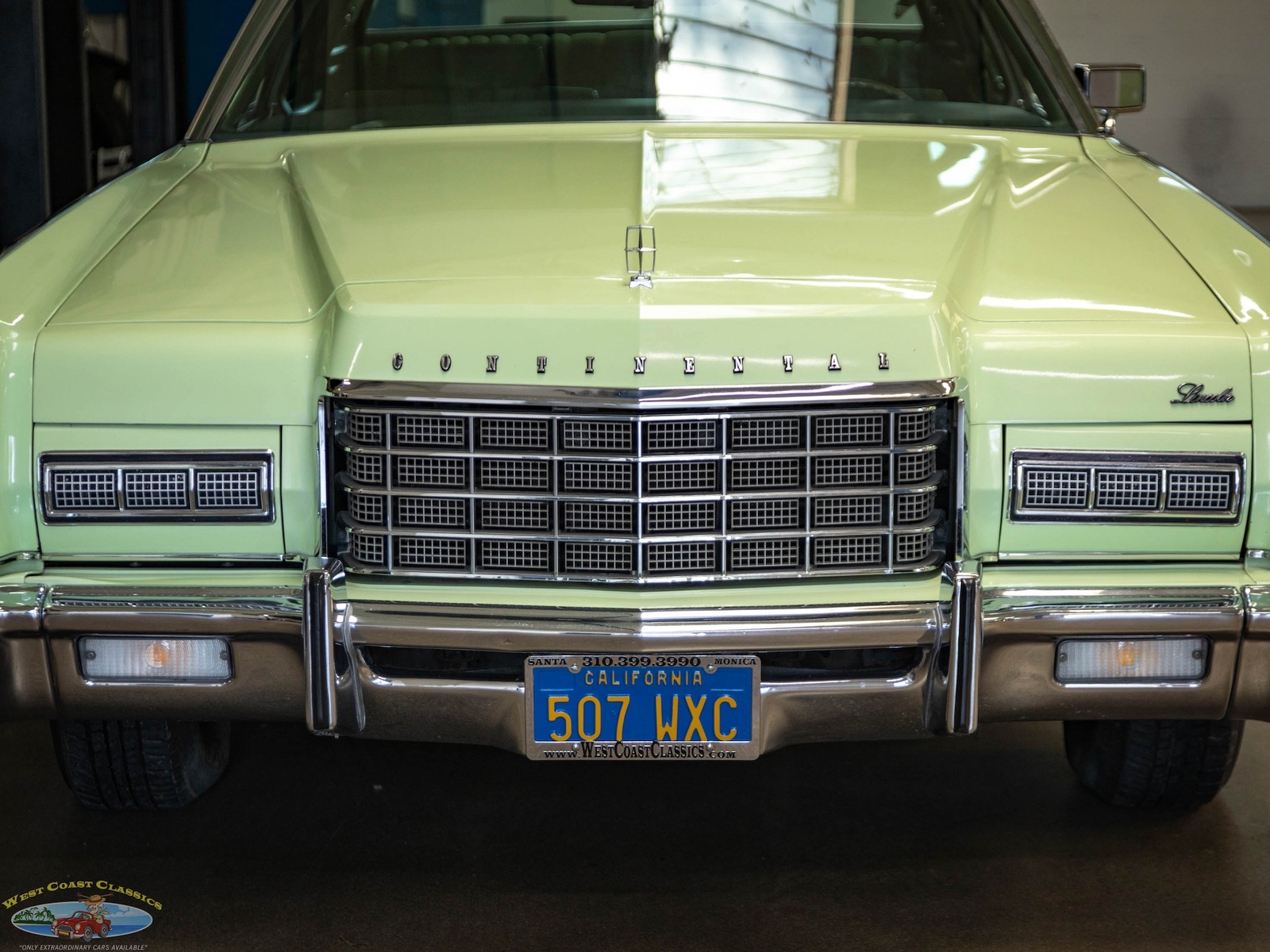 Lincoln-Continental-460-1973-4-Door-Sedan-11