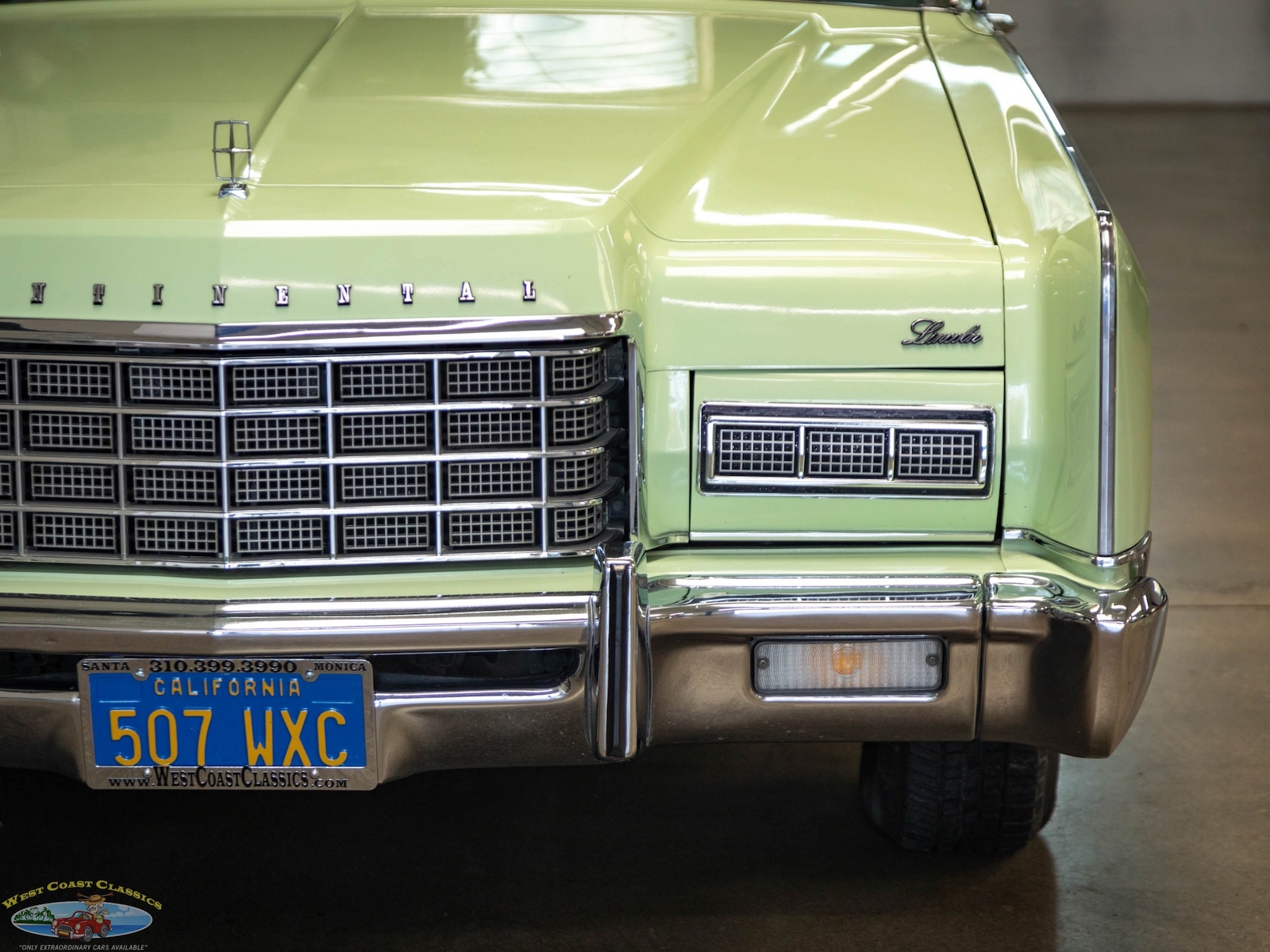 Lincoln-Continental-460-1973-4-Door-Sedan-12