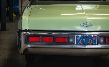 Lincoln-Continental-460-1973-4-Door-Sedan-14