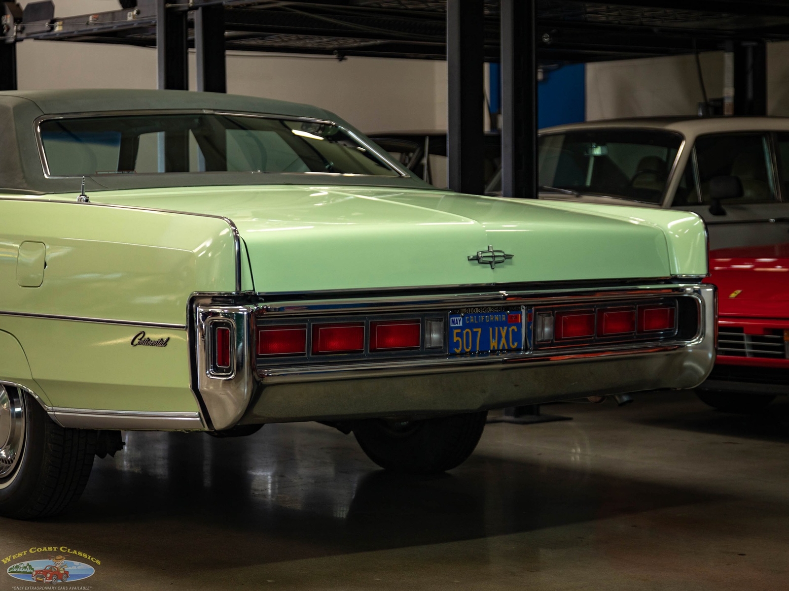 Lincoln-Continental-460-1973-4-Door-Sedan-19