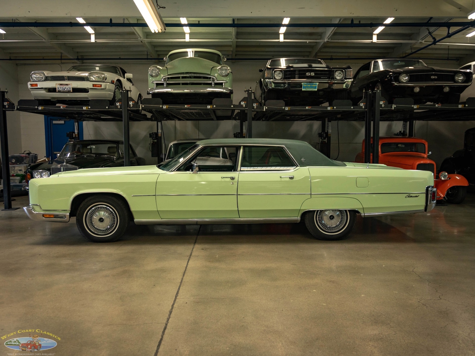 Lincoln-Continental-460-1973-4-Door-Sedan-2