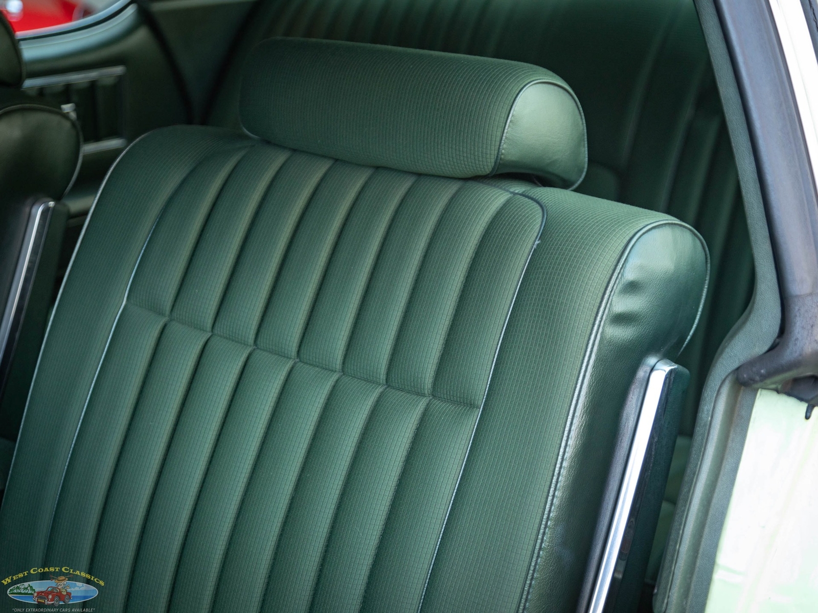 Lincoln-Continental-460-1973-4-Door-Sedan-24
