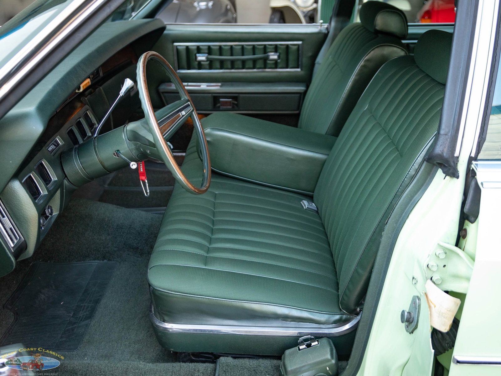 Lincoln-Continental-460-1973-4-Door-Sedan-26