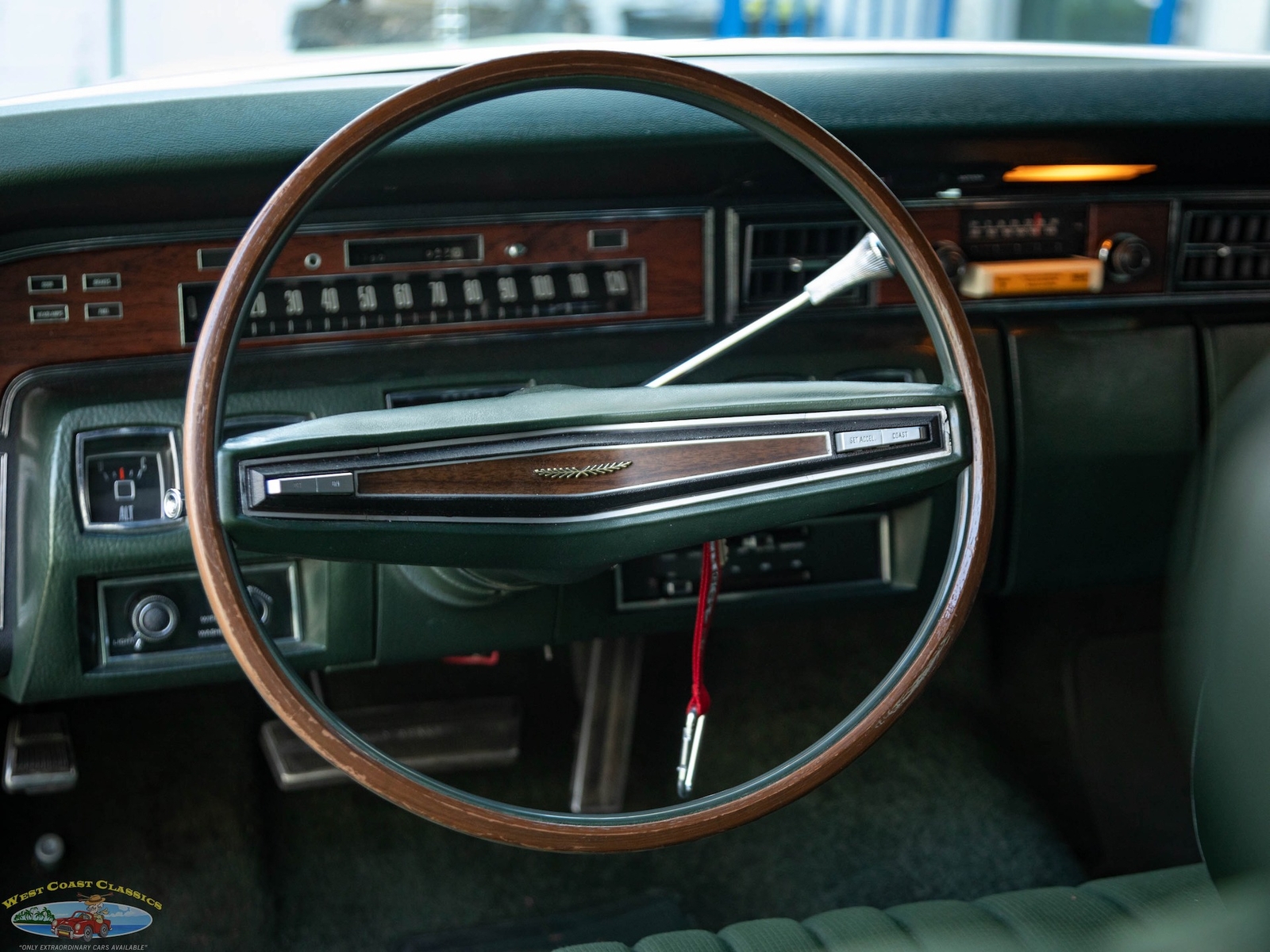 Lincoln-Continental-460-1973-4-Door-Sedan-30