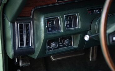 Lincoln-Continental-460-1973-4-Door-Sedan-31
