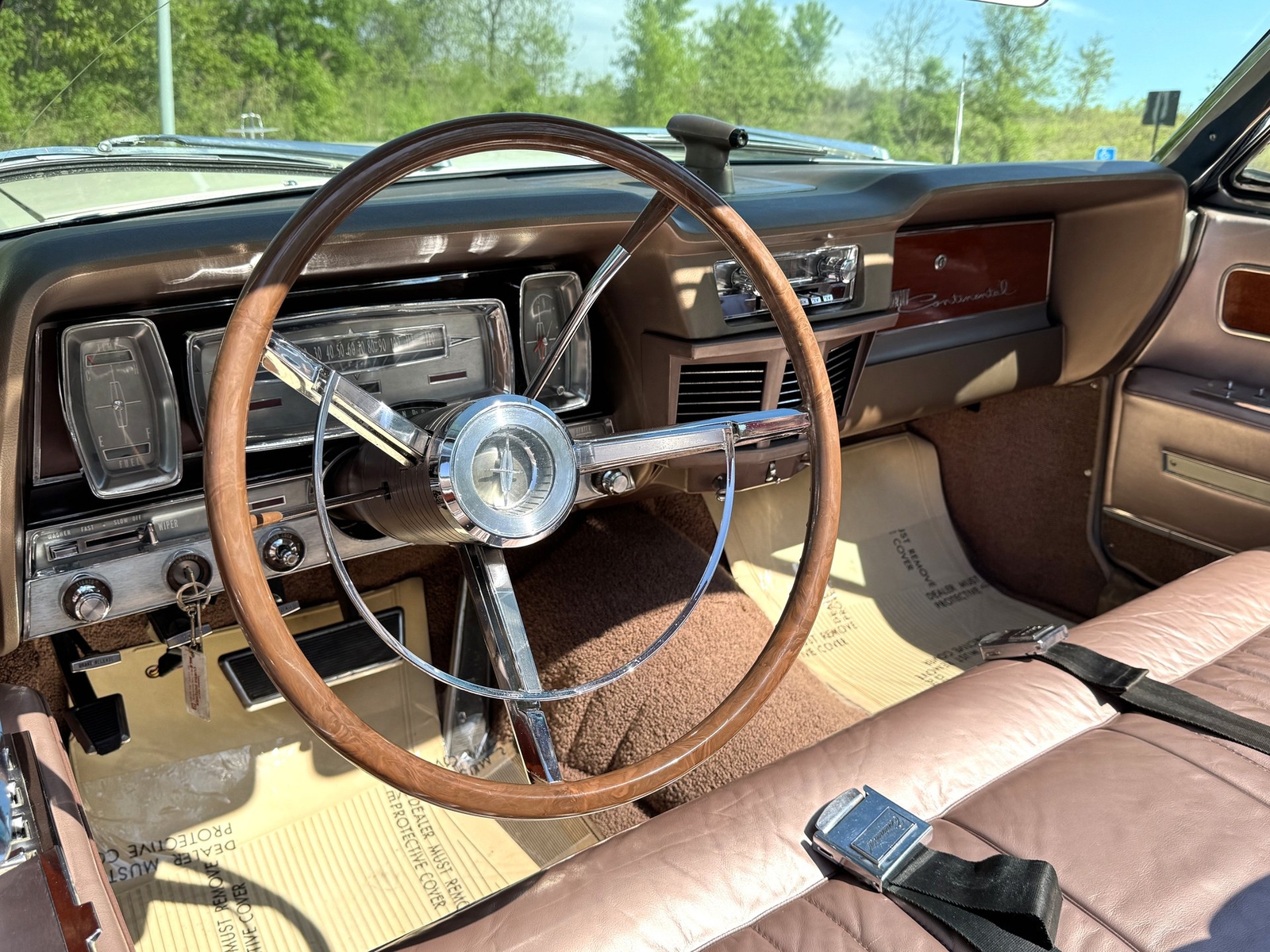 Lincoln-Continental-Convertible-1963-Convertible-10