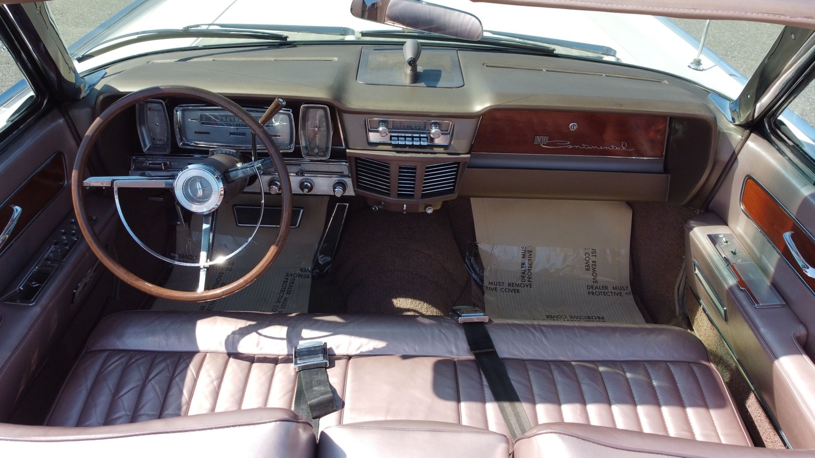 Lincoln-Continental-Convertible-1963-Convertible-11