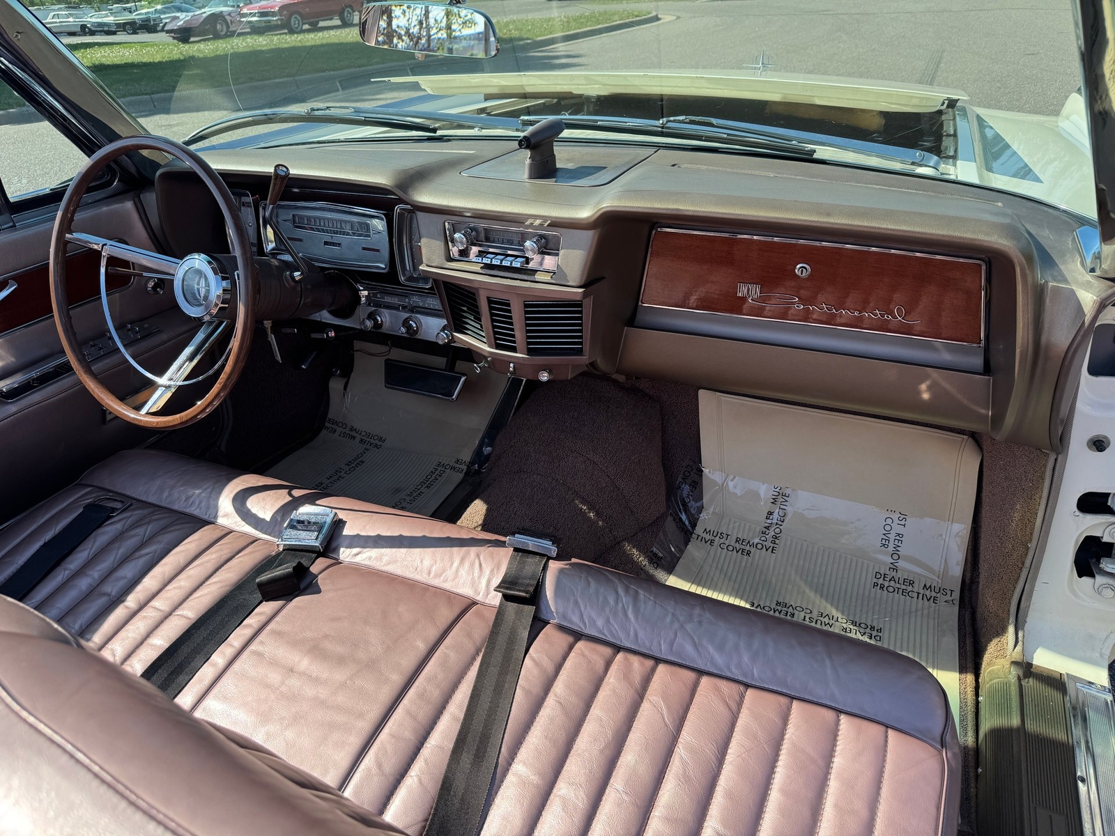 Lincoln-Continental-Convertible-1963-Convertible-13