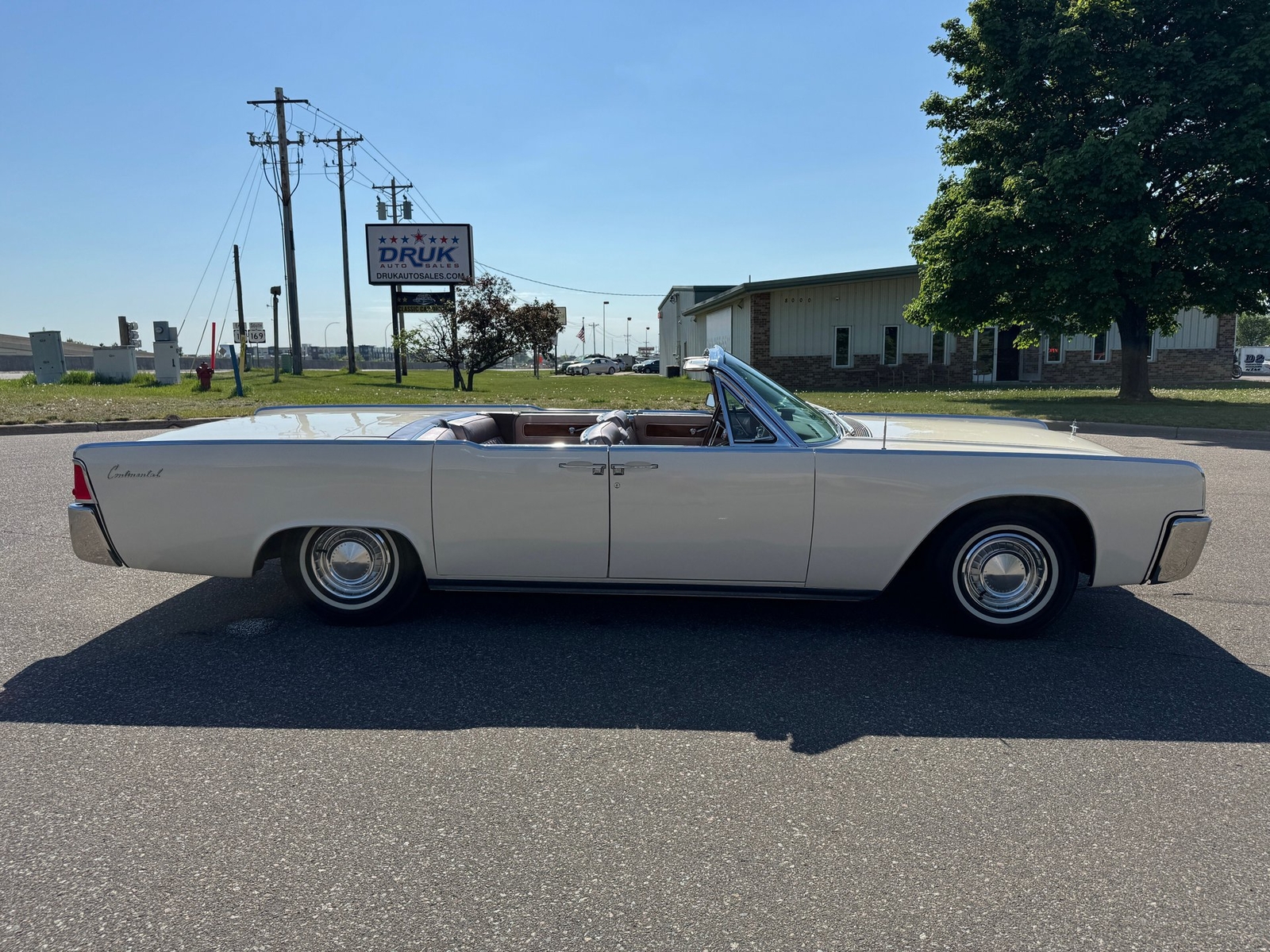 Lincoln-Continental-Convertible-1963-Convertible-2