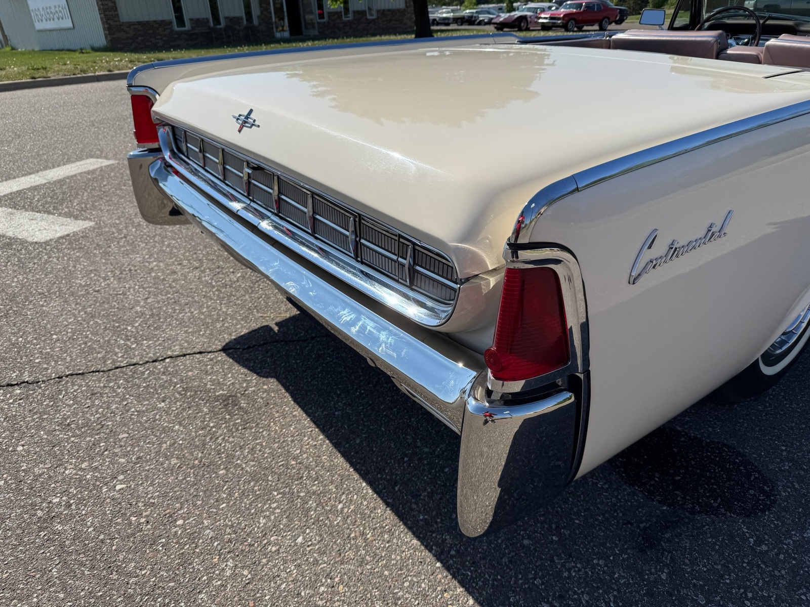 Lincoln-Continental-Convertible-1963-Convertible-27