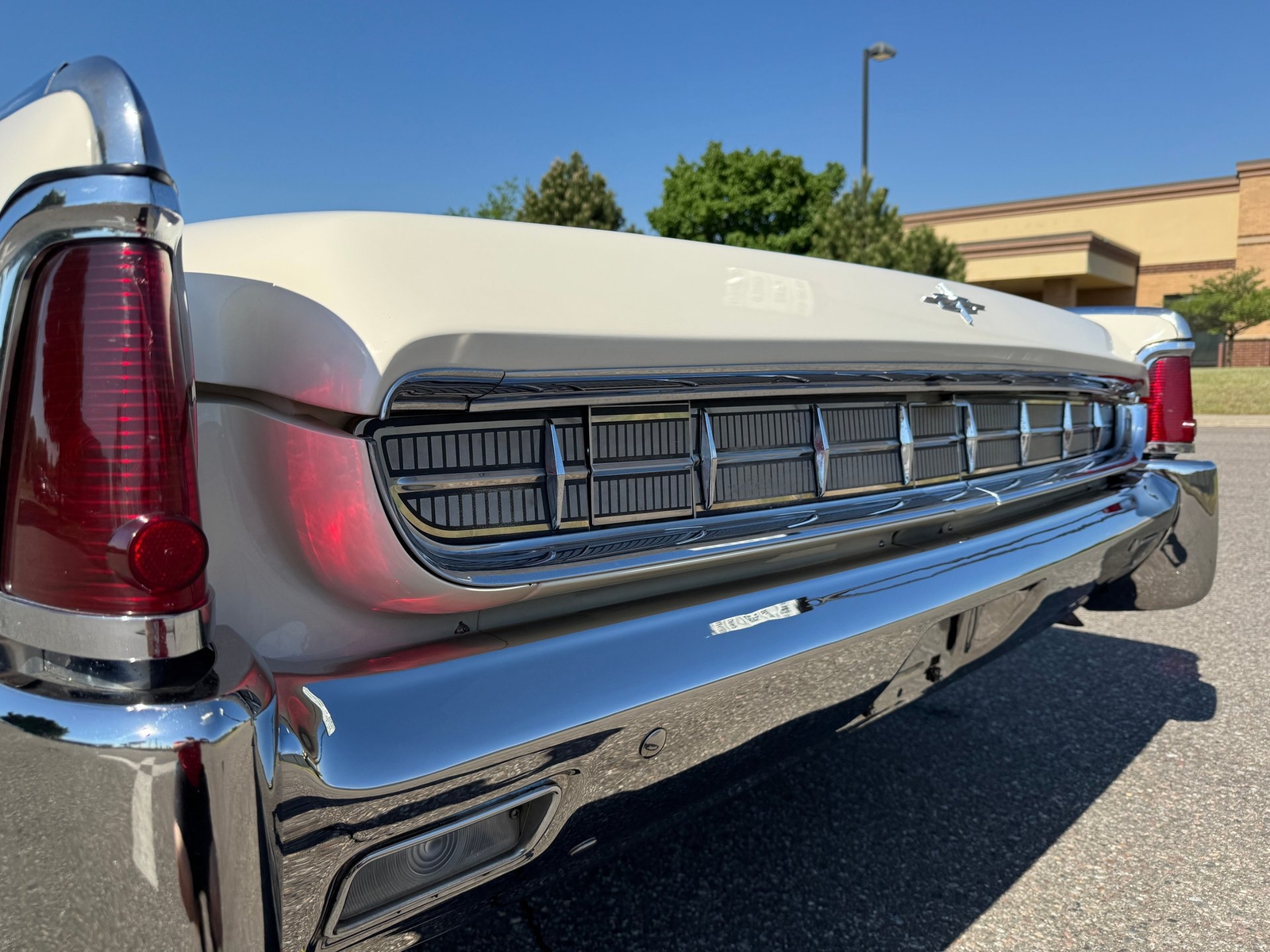 Lincoln-Continental-Convertible-1963-Convertible-29