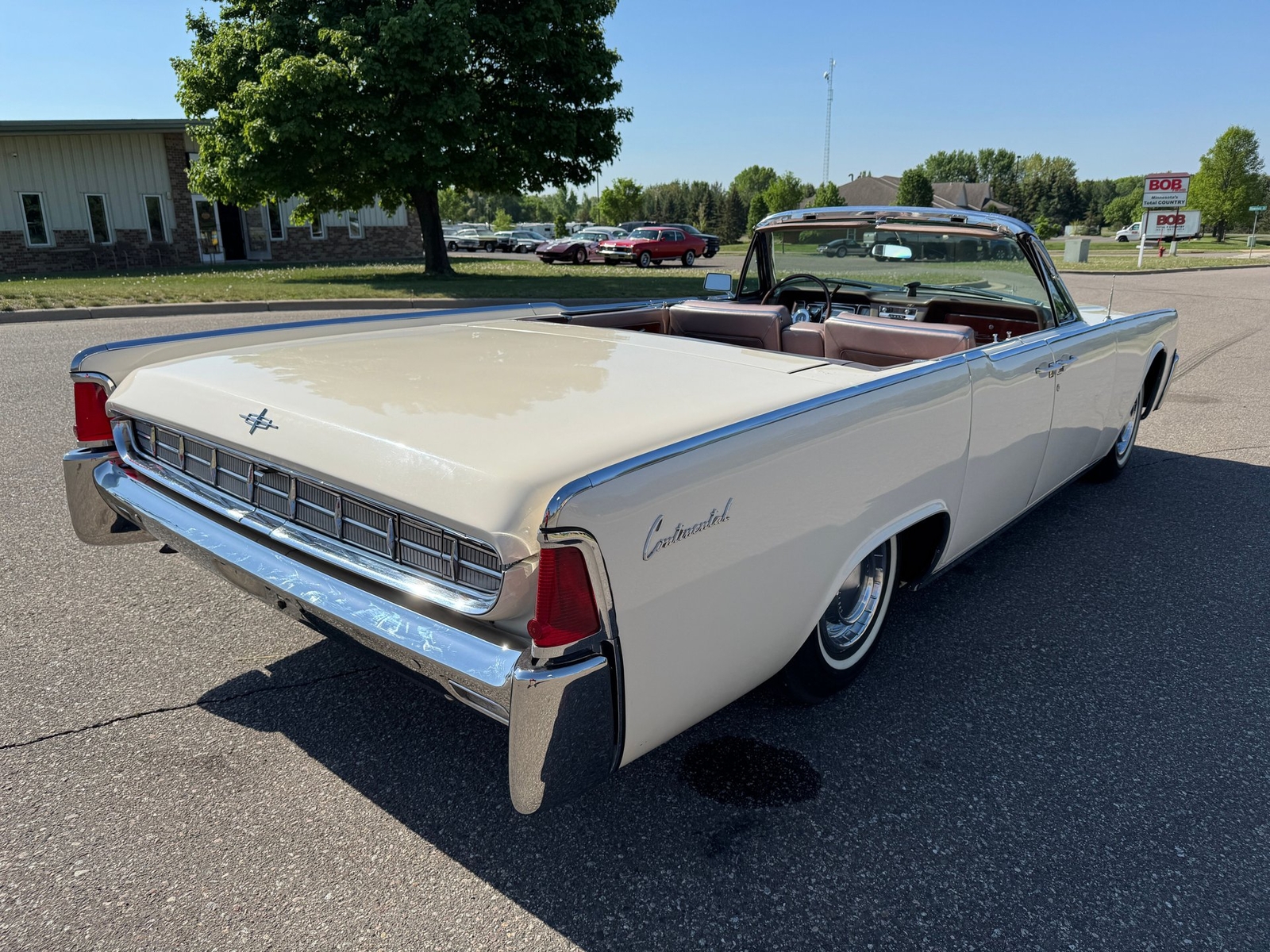 Lincoln-Continental-Convertible-1963-Convertible-3