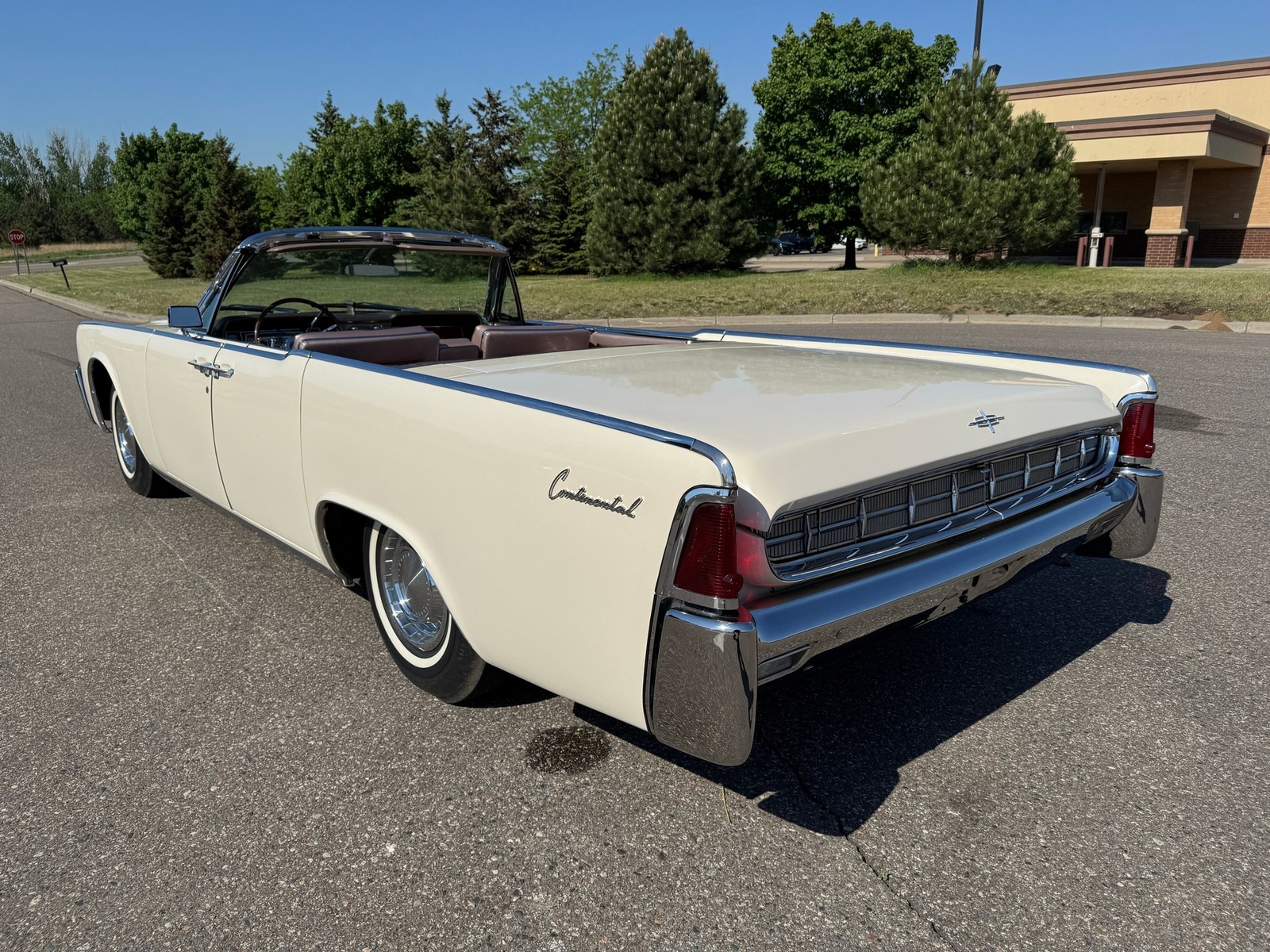 Lincoln-Continental-Convertible-1963-Convertible-5