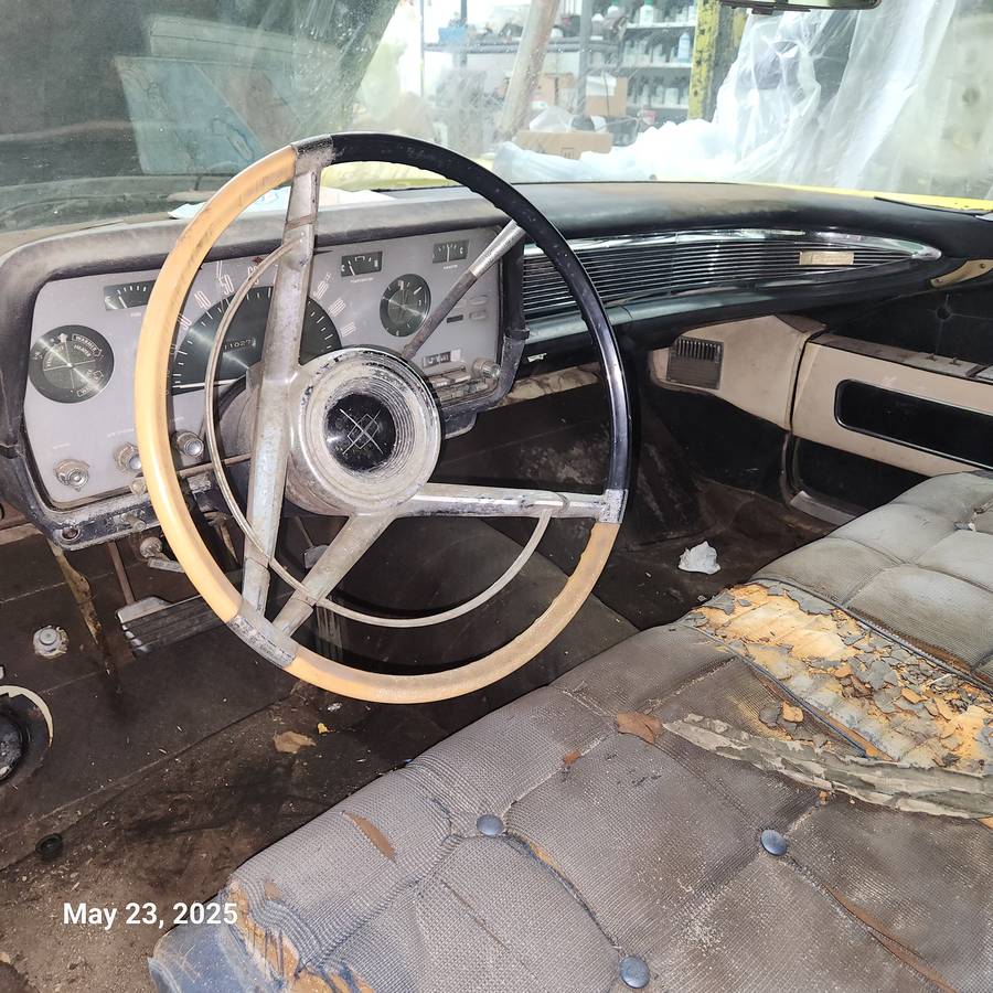 Lincoln-Continental-convertible-1958-2