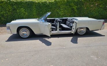 Lincoln-Continental-convertible-1965-white-1