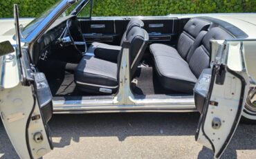 Lincoln-Continental-convertible-1965-white-2