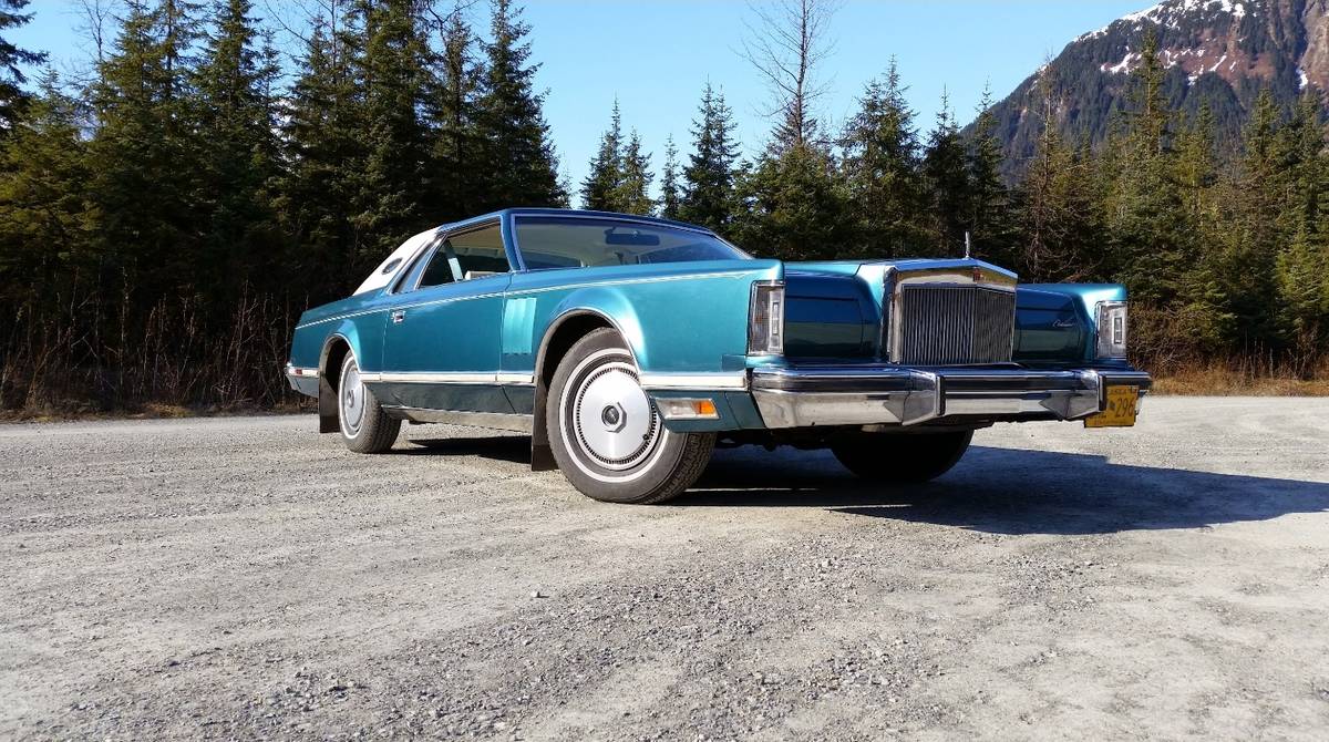 Lincoln-Continental-mark-v-1979-green-1