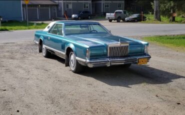 Lincoln-Continental-mark-v-1979-green-2
