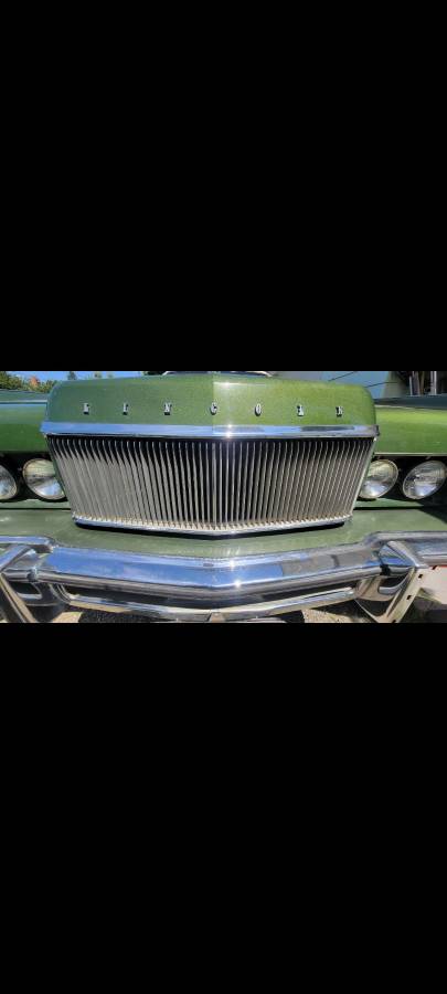 Lincoln-Continental-town-car-1974-green-1