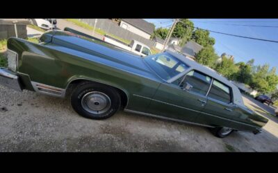 Lincoln Continental town car  1974 green