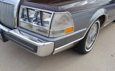 Lincoln-Continental-valentino-1984-18